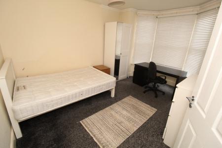 6 bedroom Detached house to let in Balfour Road, Lenton, Nottingham, NG7