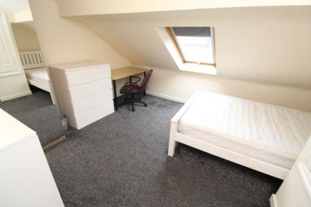 6 bedroom Detached house to let in Balfour Road, Lenton, Nottingham, NG7