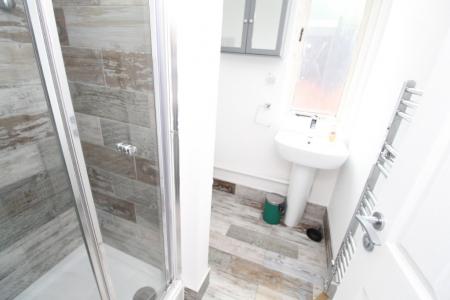 6 bedroom Detached house to let in Balfour Road, Lenton, Nottingham, NG7