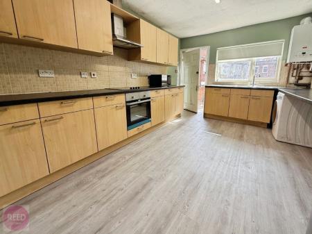 6 bedroom Detached house to let in Derby Road, Lenton, Nottingham, NG7