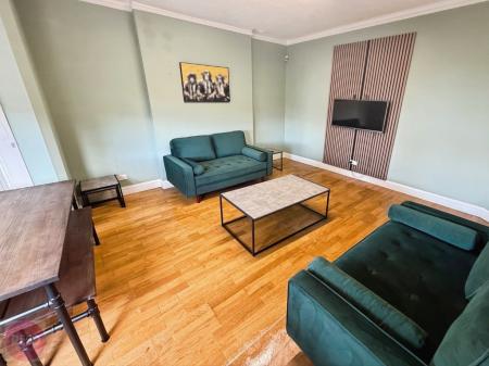 6 bedroom Detached house to let in Derby Road, Lenton, Nottingham, NG7