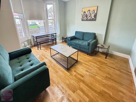 6 bedroom Detached house to let in Derby Road, Lenton, Nottingham, NG7