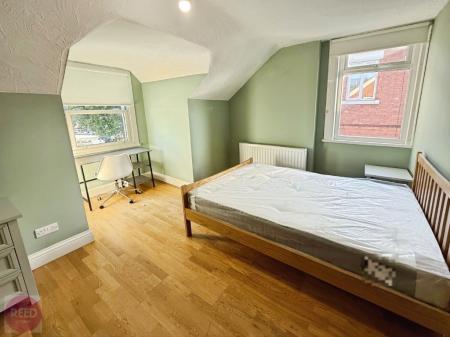 6 bedroom Detached house to let in Derby Road, Lenton, Nottingham, NG7