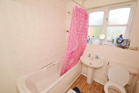 3 bedroom Terraced House to let in Heron Drive, Lenton, Nottingham, NG7