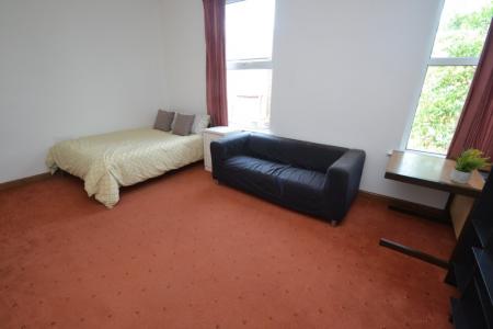 5 bedroom Detached house to let in North Road, West Bridgford, NG2