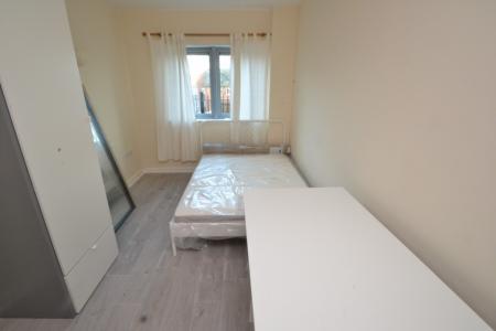 2 bedroom Flat to let in Portland Square, Raleigh Street, Nottingham, NG7
