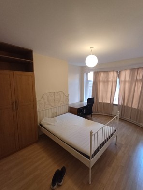 5 bedroom Detached house to let in Harrington Drive, Lenton, Nottingham, NG7