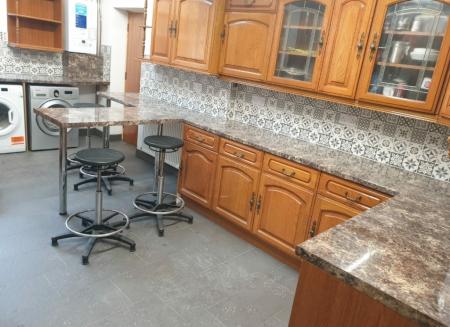 5 bedroom Detached house to let in Harrington Drive, Lenton, Nottingham, NG7