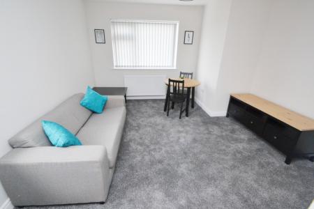 1 bedroom Flat to let in Henry Road, West Bridgford, NG2