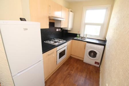 1 bedroom Studio flat to let in Musters Road, West Bridgford, NG2