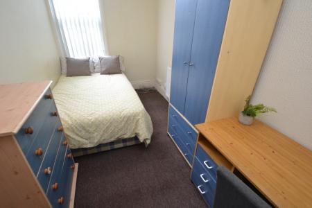 3 bedroom Flat to let in Henry Road (3 bed), West Bridgford, NG2