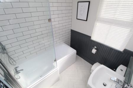 3 bedroom Flat to let in Henry Road (3 bed), West Bridgford, NG2