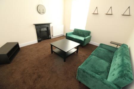 3 bedroom Flat to let in Henry Road (3 bed), West Bridgford, NG2