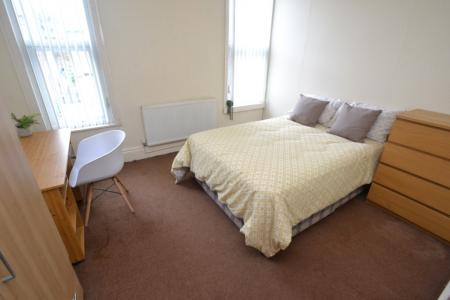 3 bedroom Flat to let in Henry Road (3 bed), West Bridgford, NG2