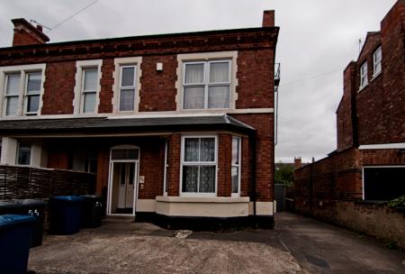 6 bedroom Detached house to let in (6 bed) Henry Road, West Bridgford, NG2