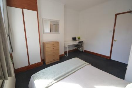 3 bedroom Terraced House to let in Claude Street, Dunkirk, Nottingham, NG7