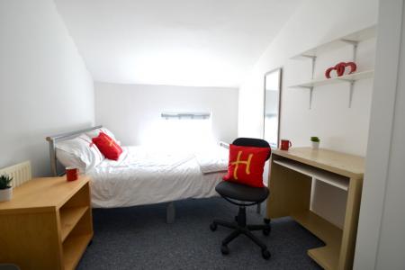 8 bedroom Link detached house to let in (1 Room) Forest Road East, Arboretum, Nottingham, NG1