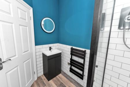 12 bedroom Town house to let in (12-bed) Waverley Street, Arboretum, Nottingham, NG7