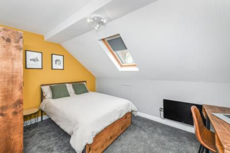 12 bedroom Town house to let in (12-bed) Waverley Street, Arboretum, Nottingham, NG7