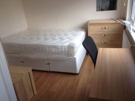 5 bedroom Semi-detached house to let in (5BED) Harrington Drive, Lenton, Nottingham, NG7