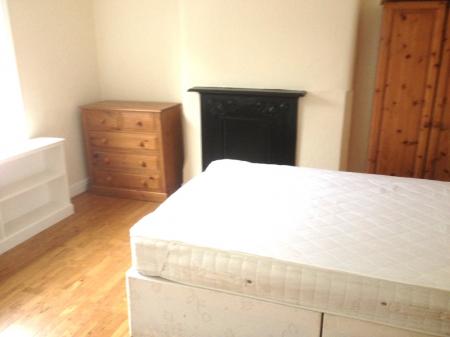 5 bedroom Semi-detached house to let in (5BED) Harrington Drive, Lenton, Nottingham, NG7