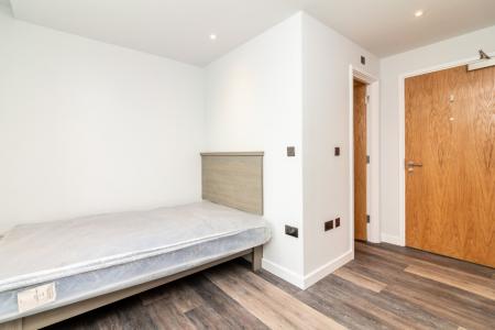 6 bedroom Apartment to let in Howard Street, Nottingham, NG1