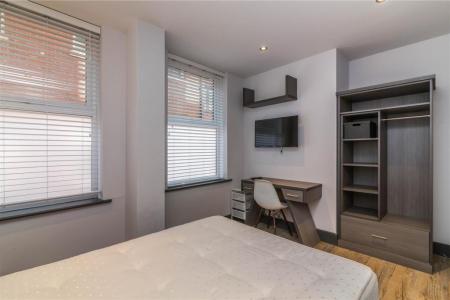 4 bedroom Apartment to let in Howard Street, City Centre, Nottingham, NG1