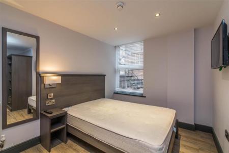 4 bedroom Apartment to let in Howard Street, City Centre, Nottingham, NG1