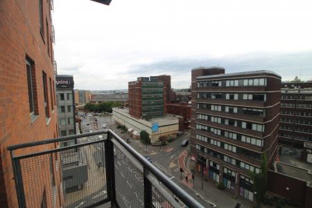 2 bedroom Flat for sale in The Metis