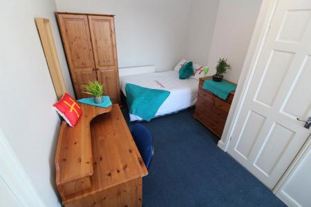 5 bedroom Property to let in Western Road, S10