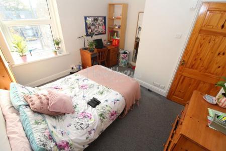 5 bedroom Property to let in Ivy Grove, S10