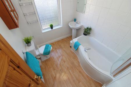 5 bedroom Property to let in Western Road, S10