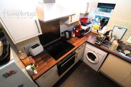 3 bedroom Property to let in Flat 3, 21 Pickmere Road, S10
