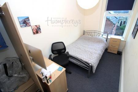 4 bedroom Property to let in Flat 3, 21 Pickmere Road, S10