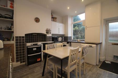 3 bedroom Property to let in Coombe Road, S10 1FF