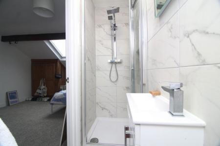 3 bedroom Property to let in Coombe Road, S10 1FF