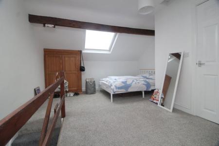 3 bedroom Property to let in Coombe Road, S10 1FF