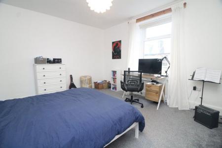 3 bedroom Property to let in Coombe Road, S10 1FF