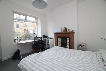 3 bedroom Property to let in Coombe Road, S10 1FF