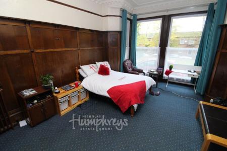 7 bedroom Property to let in Broomhall Place, S10