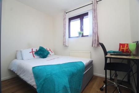 3 bedroom Property to let in St Georges Close, S3 7HJ