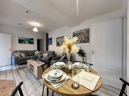 1 bedroom Property to let in Page Hall Road, S4 8GW