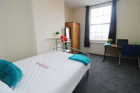 5 bedroom Property to let in Glossop Road, S10