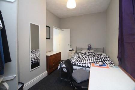 5 bedroom Property to let in Heavygate Road, S10 1PE