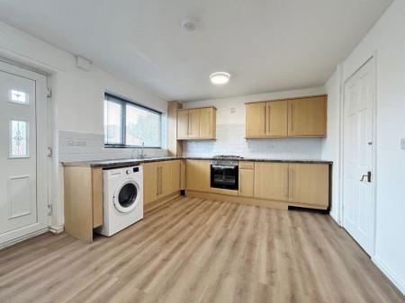 3 bedroom Property to let in Ashberry Gardens, S6 3GX
