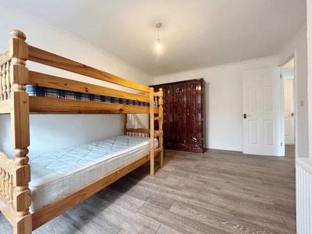 3 bedroom Property to let in Ashberry Gardens, S6 3GX