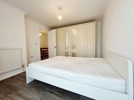 3 bedroom Property to let in Ashberry Gardens, S6 3GX