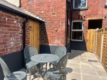 1 bedroom Property to let in Sharrowvale Road, S11