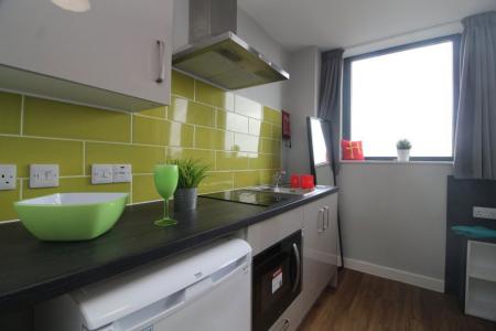 1 bedroom Studio flat to let in Sovereign House, S1 2DW