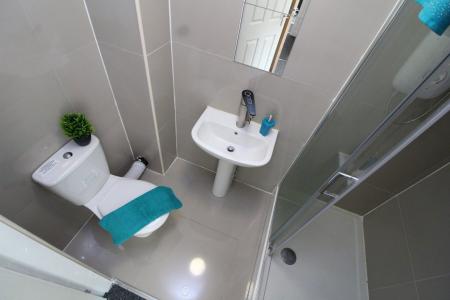 1 bedroom Property to let in Infirmary Road, S6 3DH